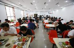 東莞康來富飲食管理 專業(yè)工廠團(tuán)膳承包，構(gòu)筑食品安全與高效管理新標(biāo)桿